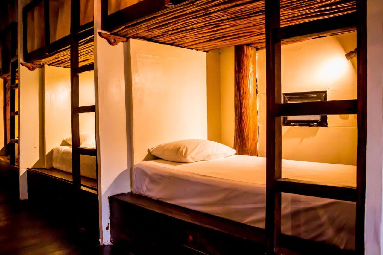 Oostel Smart Hostel - Tulum Playa Exterior photo